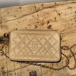 Chanel vintage caviar camera bag